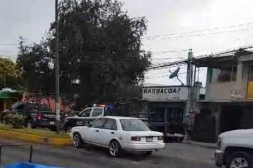 Cinco municipales heridos y un civil fallecido tras balacera en Villa Victoria